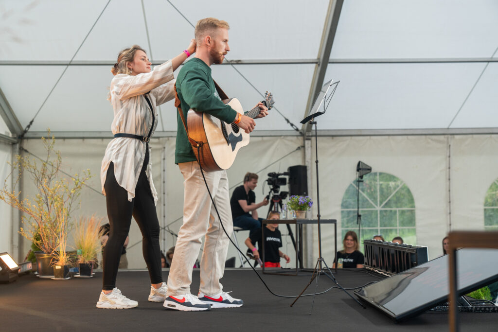 Behind-the-scenes Investeerimisfestivalilt, kus sätitakse paika Andreas Meltsi mikrofon
