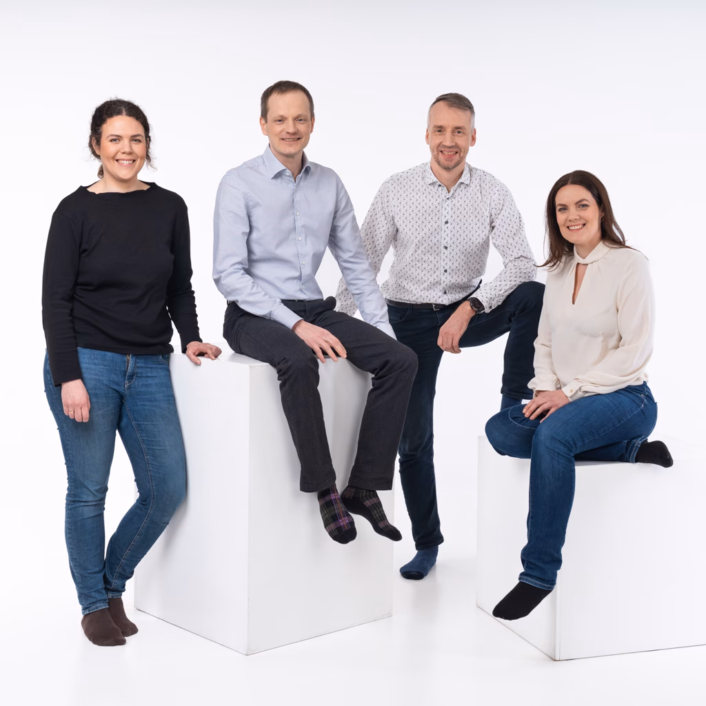 Grupifoto ettevõtte meeskonnast, pildistas fotograaf Mailis Vahenurm.